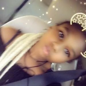 Meet your Posher, Shania